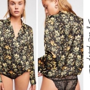 FREE PEOPLE bodysuit blouse ELSA long sleeve printed surplice top